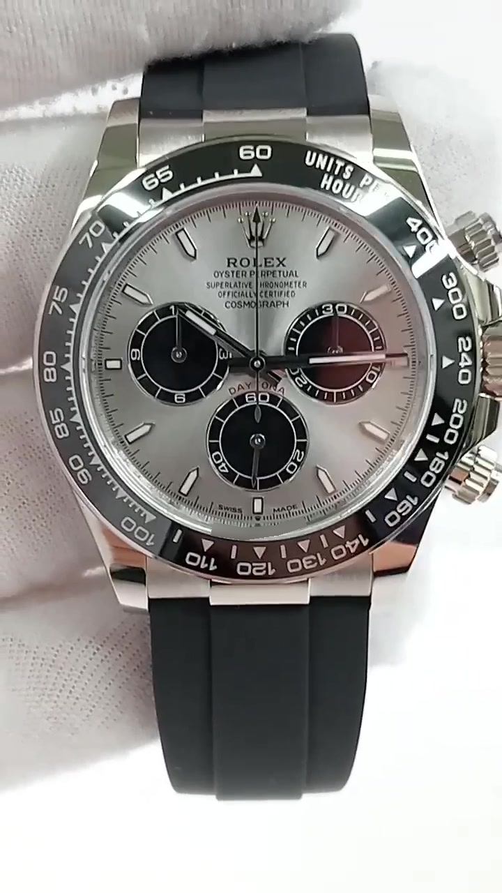 Rolex Daytona stock 84532 Front from vendor video