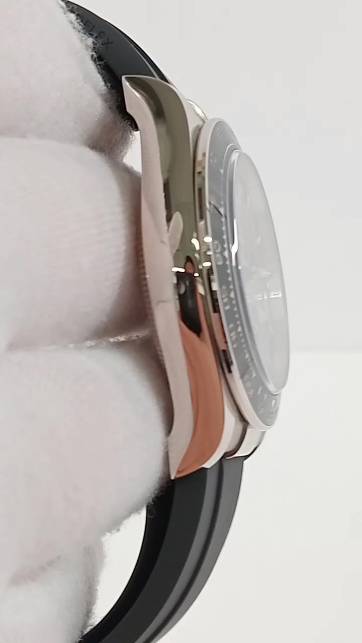 Rolex Daytona stock 84532 Case side from vendor video