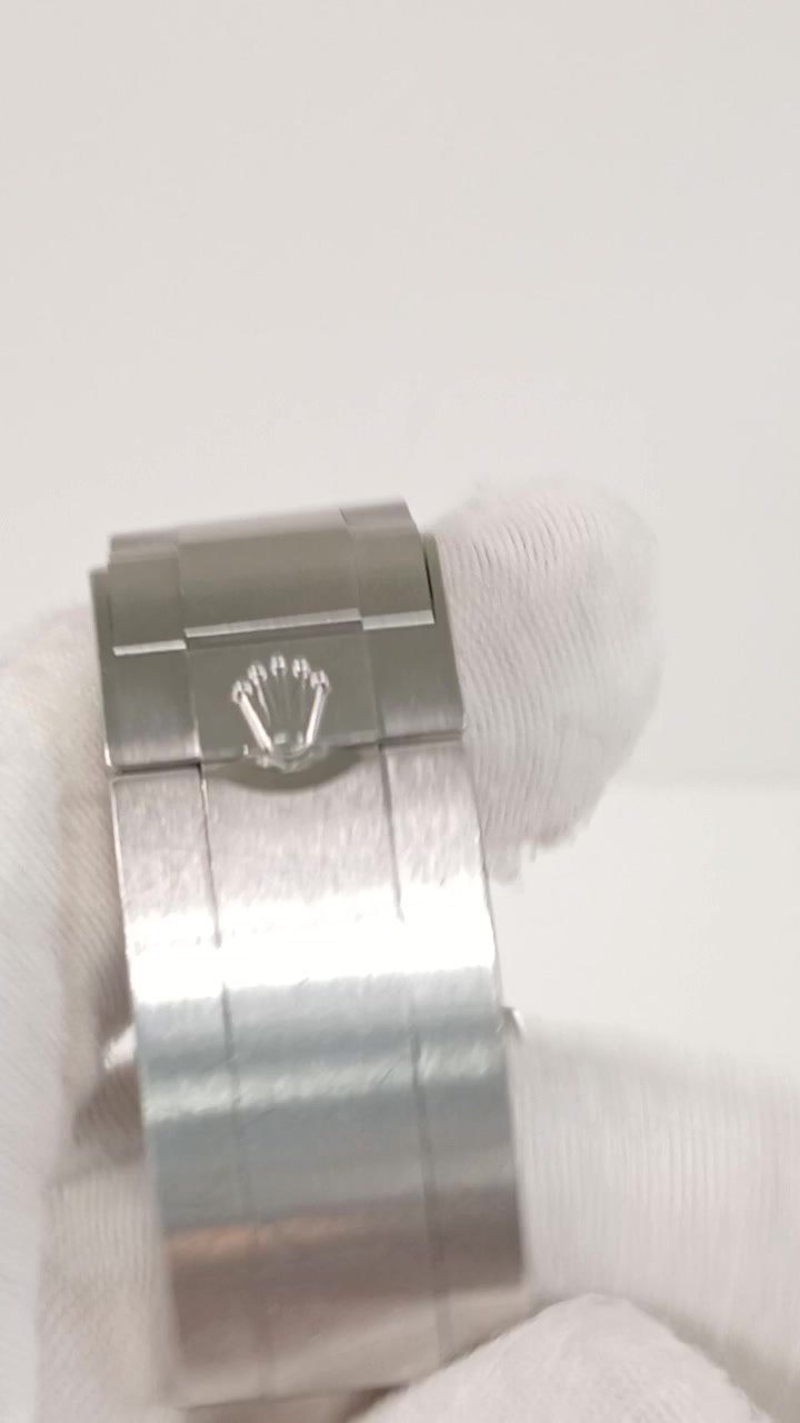 Rolex 126660 stock 84722 Clasp from vendor video