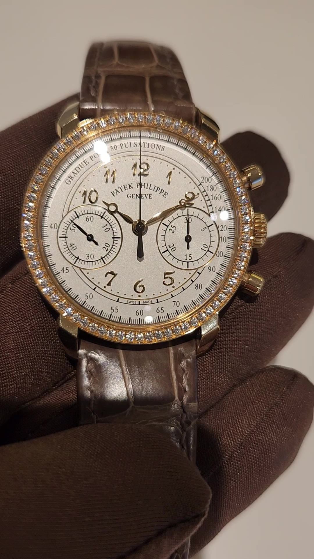 Patek Philippe Complications stock 85200 — Front from vendor video