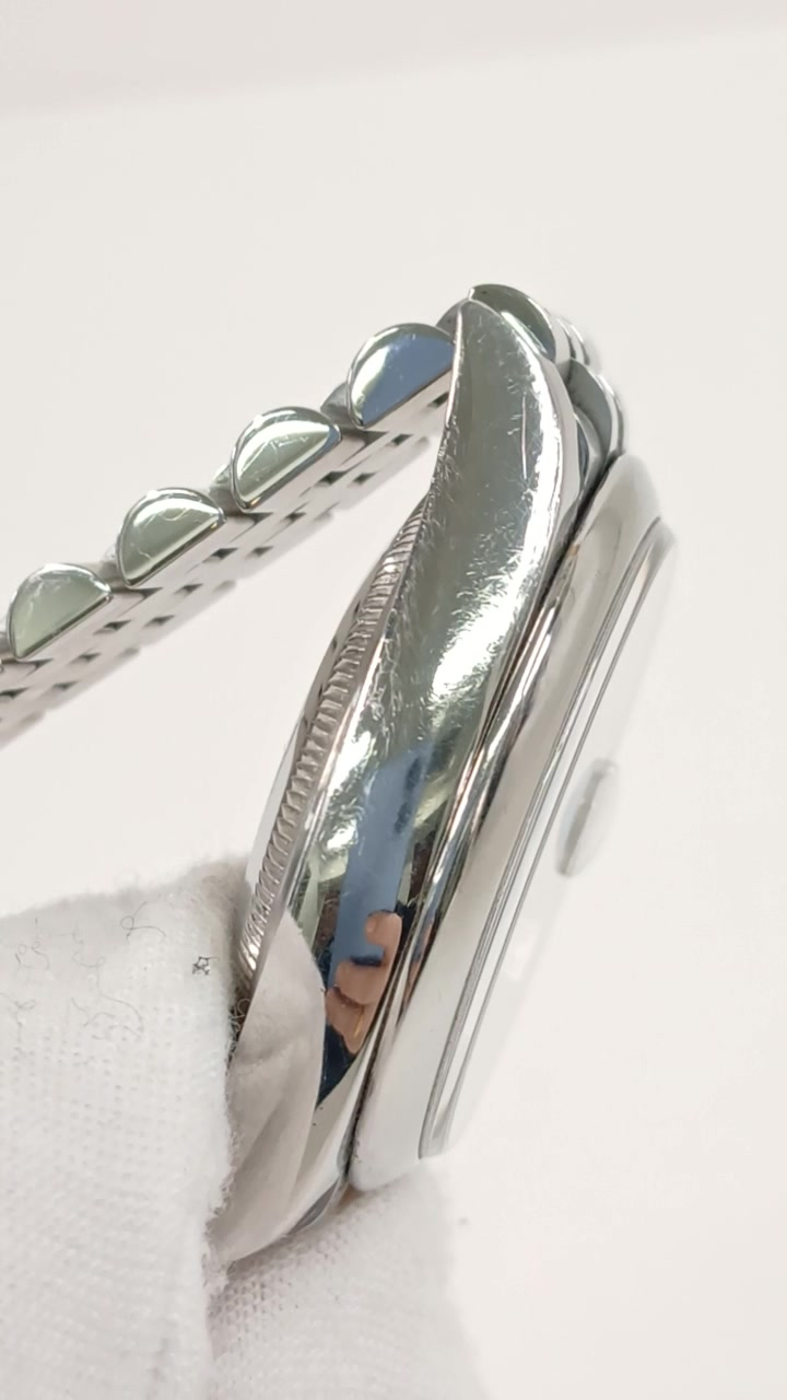 Rolex Datejust stock 87618 Case side from vendor video