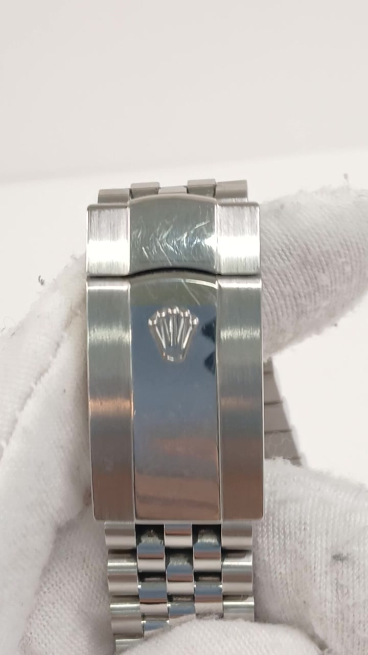 Rolex Datejust stock 87618 Clasp and bracelet from vendor video