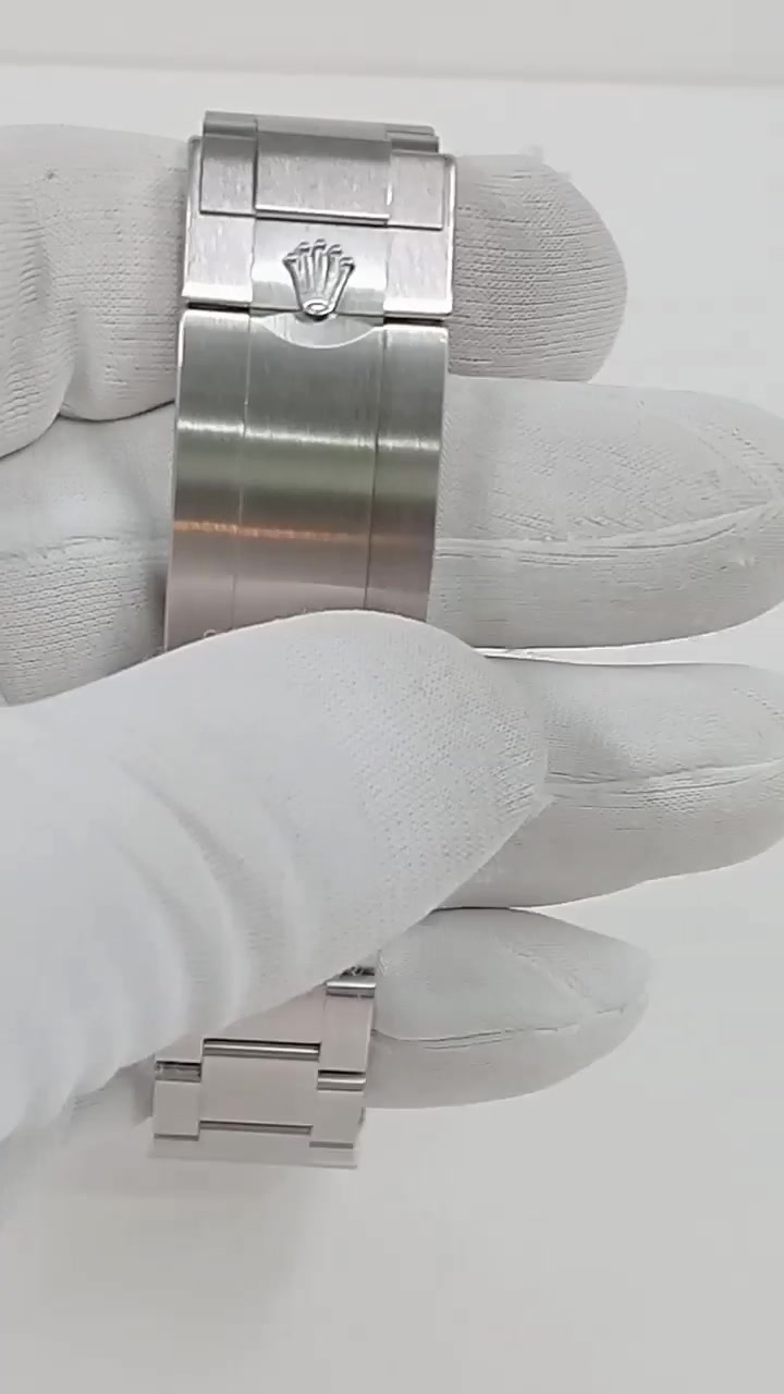 Rolex Deepsea Ref 136660 stock 89034 Clasp and bracelet from vendor video
