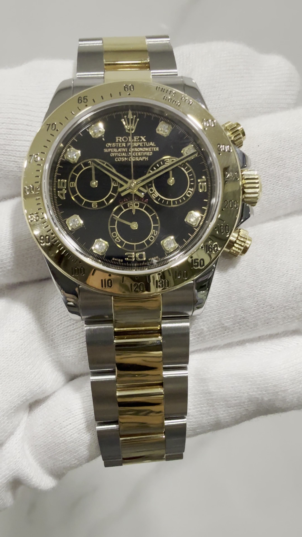 Rolex Daytona stock 90628 — Front from vendor video