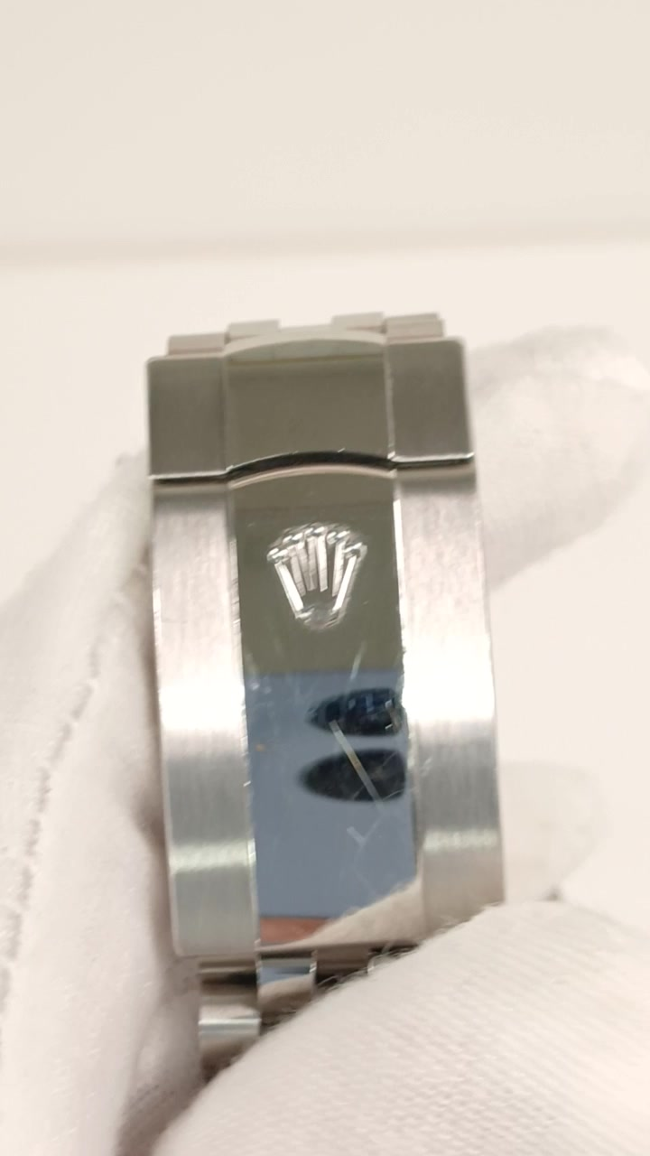 Rolex 126300 stock 90731 Clasp from vendor video