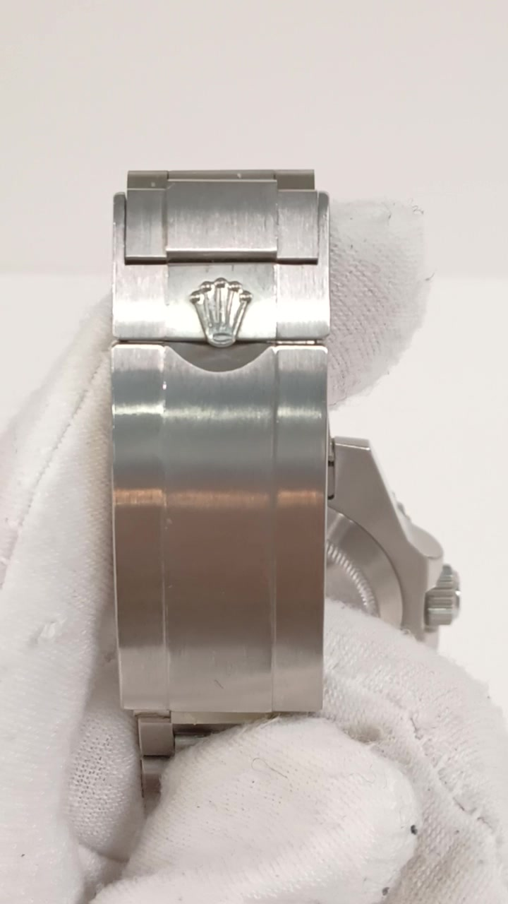 Rolex Submariner stock 92361 — Clasp and bracelet from vendor video