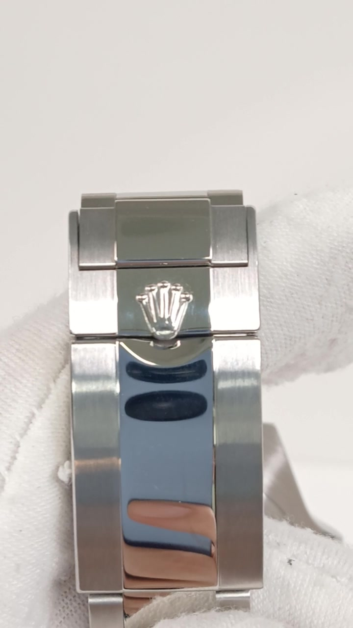 Rolex 126710BLRO stock 93369 Clasp from vendor video