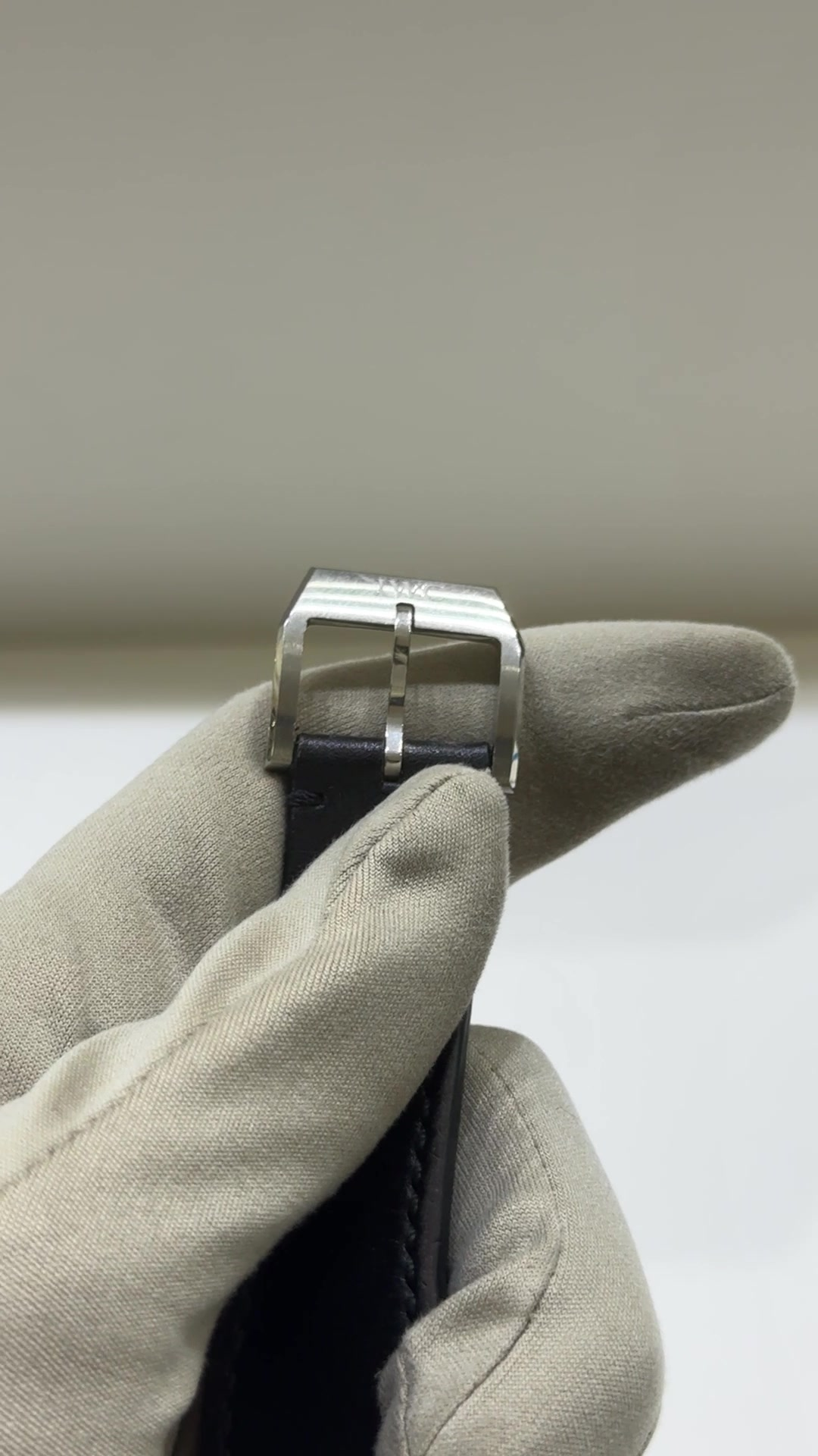 IWC Pilot Chronograph stock 94416 Buckle from vendor video