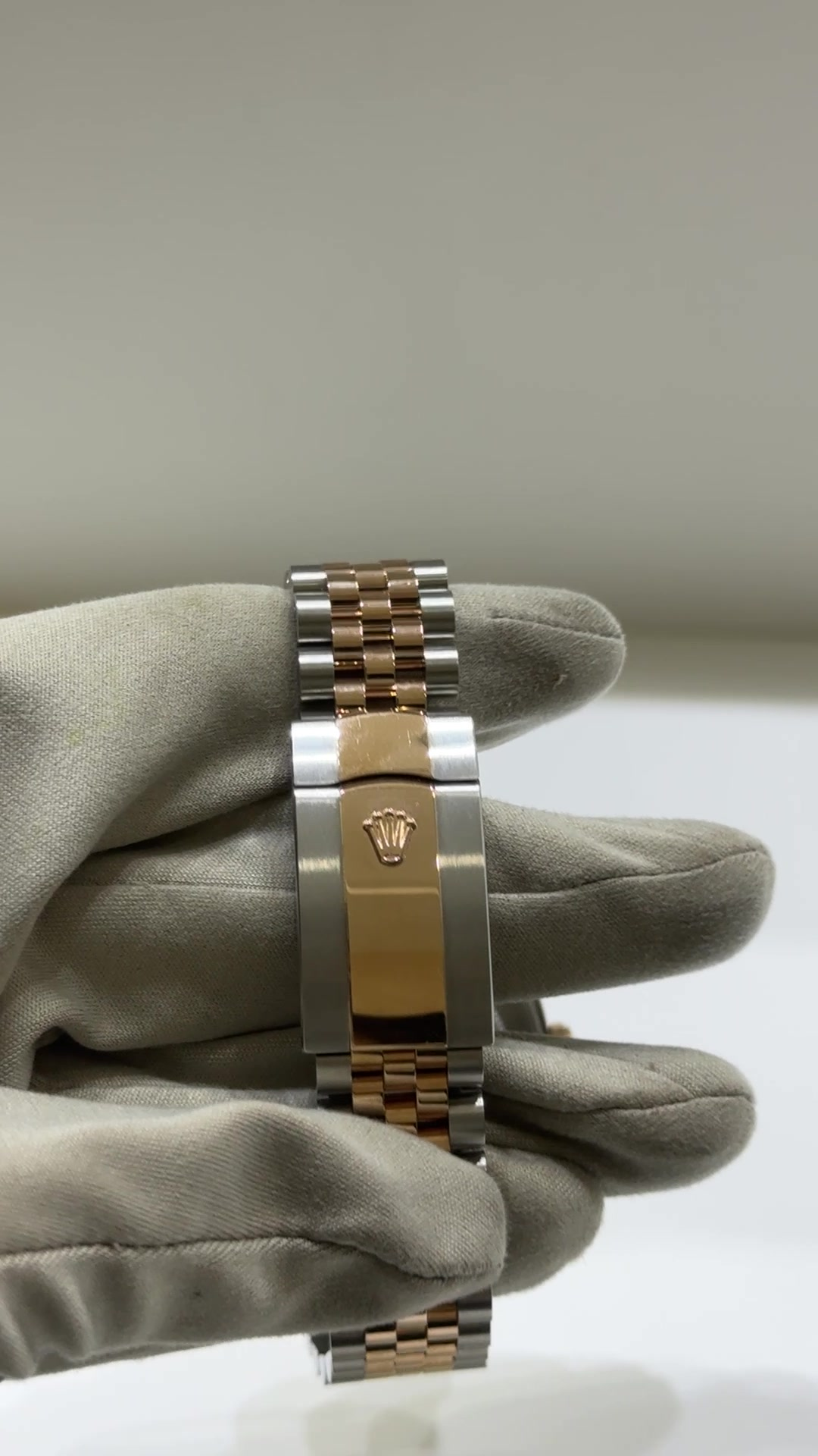 Rolex stock 94847 Clasp and bracelet from vendor video