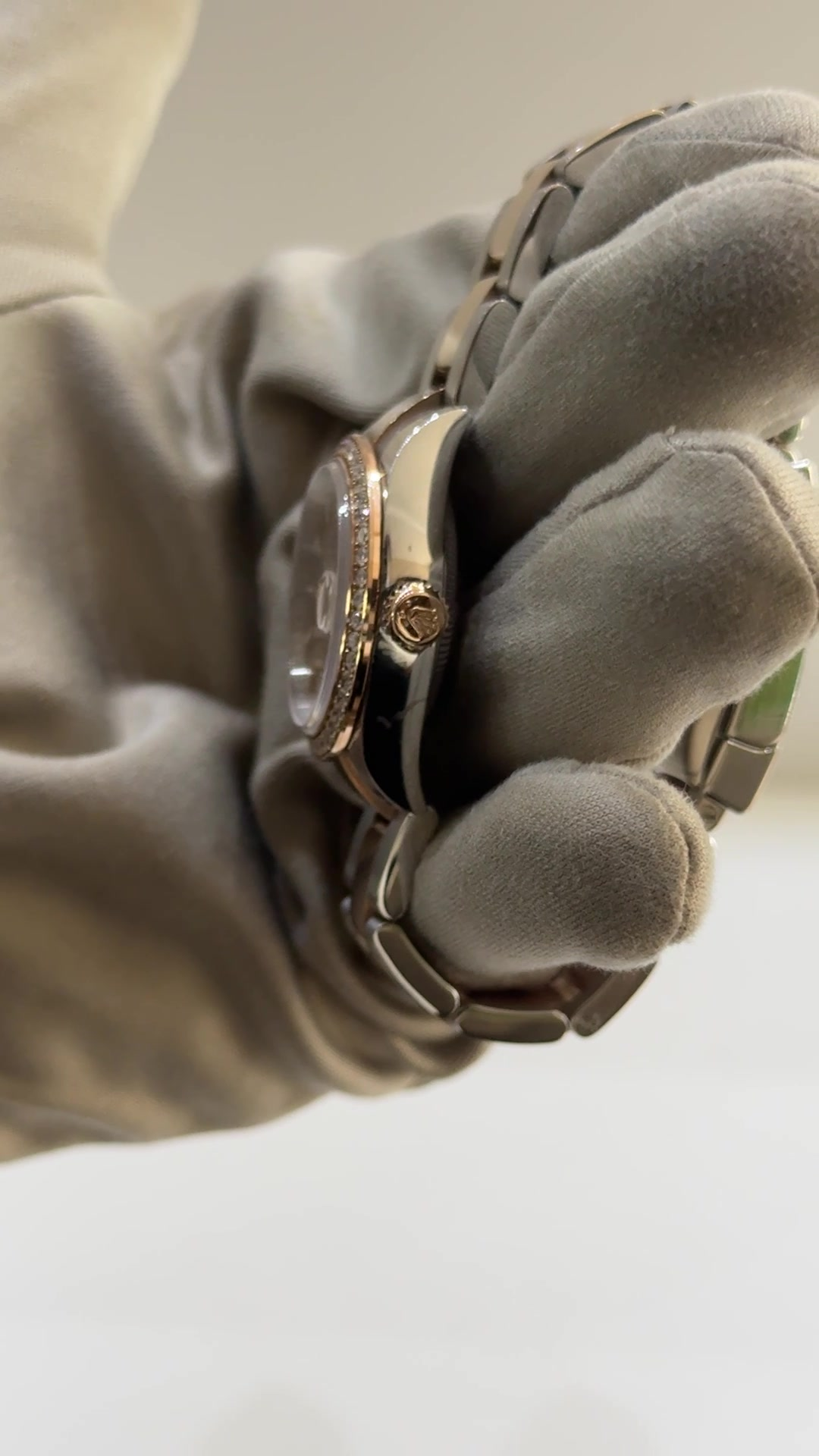 Rolex stock 95069 Crown and case from vendor video