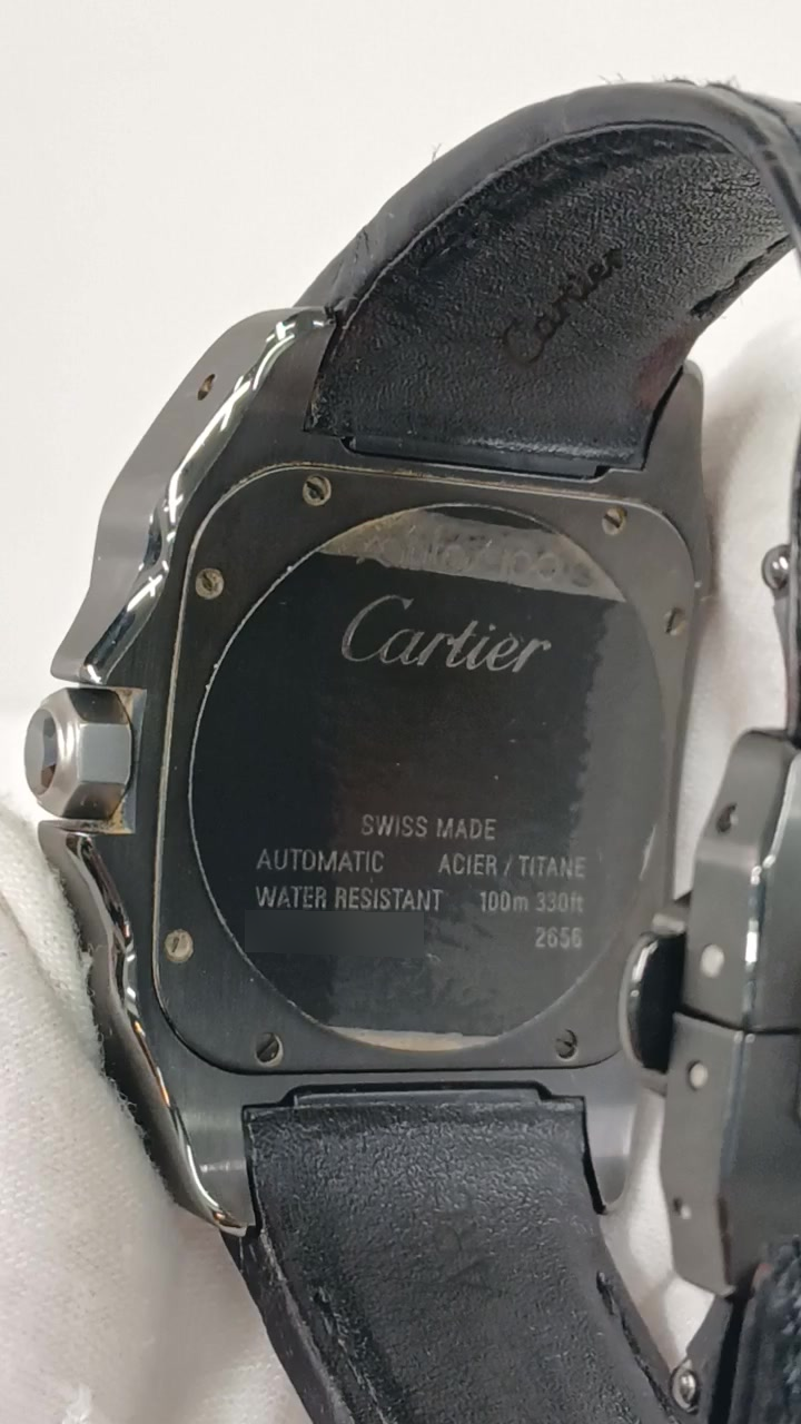 Cartier Santos stock 95524 — Caseback from vendor video
