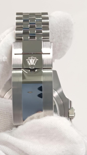 Rolex GMT-Master II Ref 126710GRNR stock 95890 Clasp from vendor video