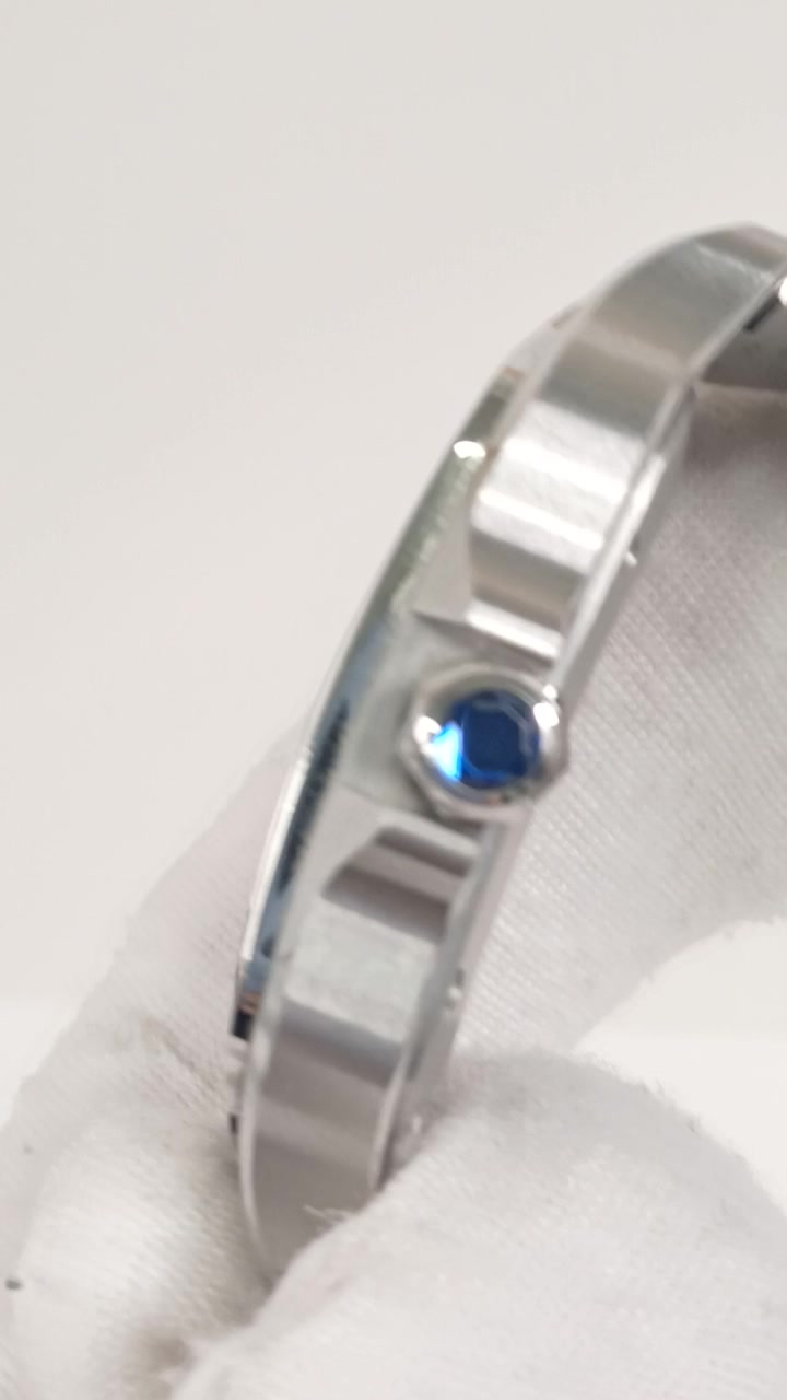 Cartier WSSA0030 stock 96864 Crown side from vendor video