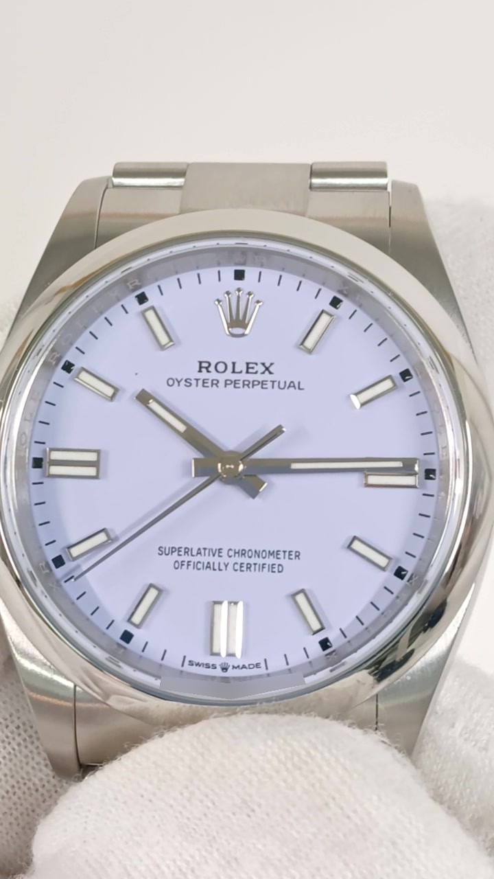Rolex 126000 stock 97357 Front from vendor video