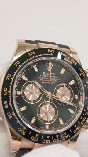 Rolex Daytona stock 98604 — Front from vendor video