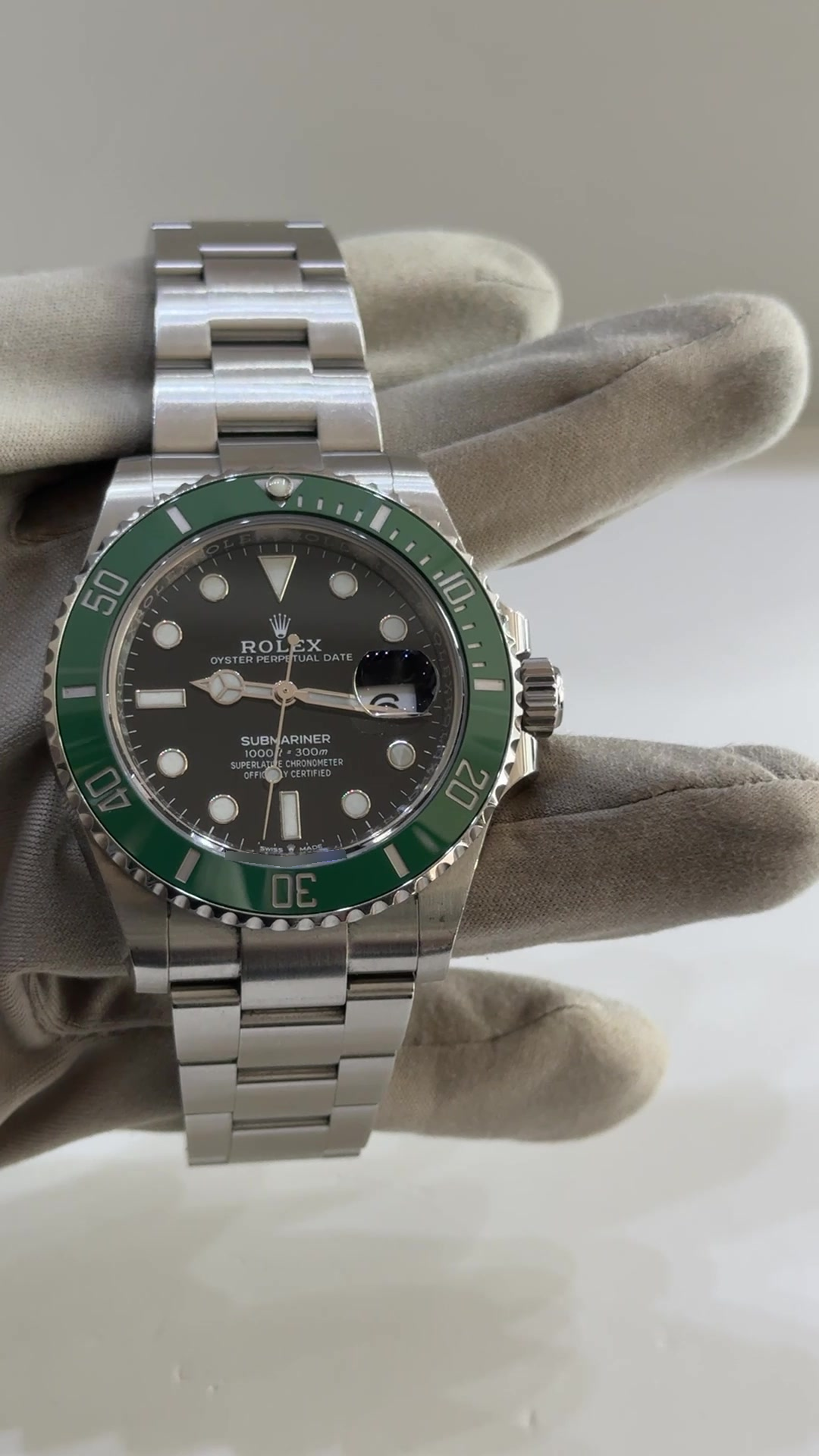 Rolex stock 99225 Front from vendor video