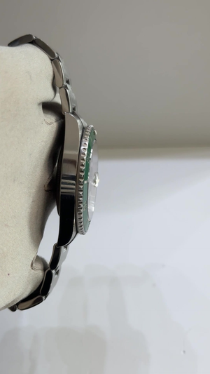 Rolex stock 99225 Case side from vendor video